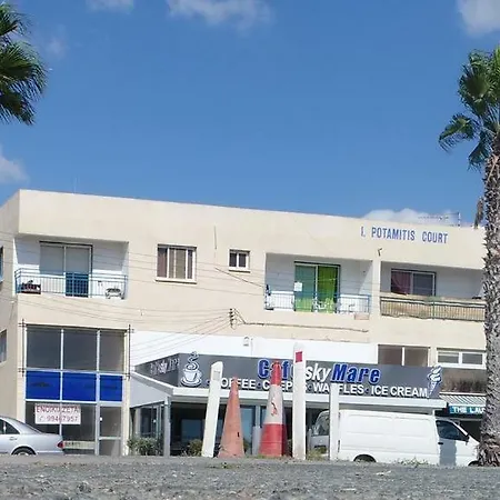 Beach Front شقة