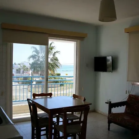 Beach Front Apartament